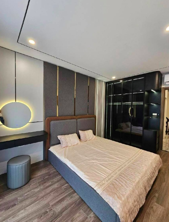 BÁN NHÀ SIÊU PHẨM HOA HẬU PHỐ TƯ ĐÌNH – LONG BIÊN